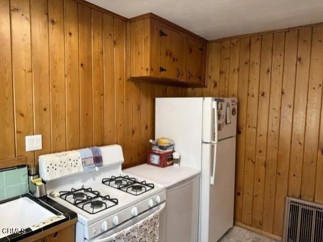 10220 McClemont Avenue, Los Angeles, CA 91042