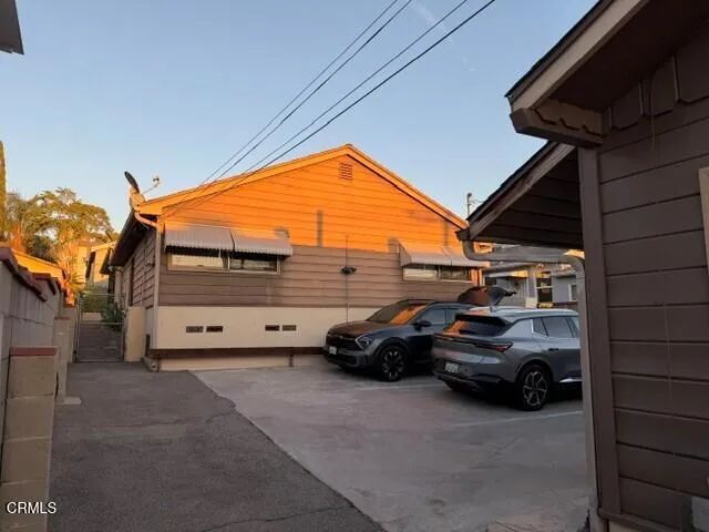 10220 McClemont Avenue, Los Angeles, CA 91042