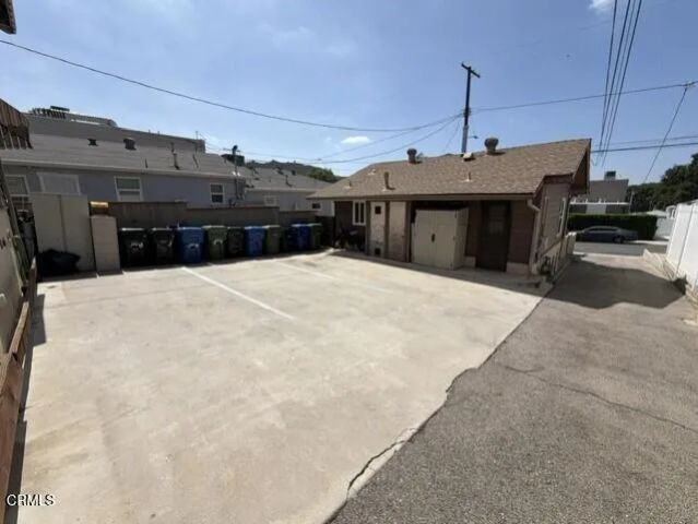 10220 McClemont Avenue, Los Angeles, CA 91042