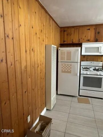 10220 McClemont Avenue, Los Angeles, CA 91042