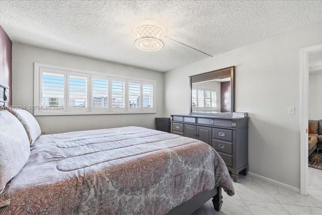 3201 NE 8th Street 405, Pompano Beach, FL 33062