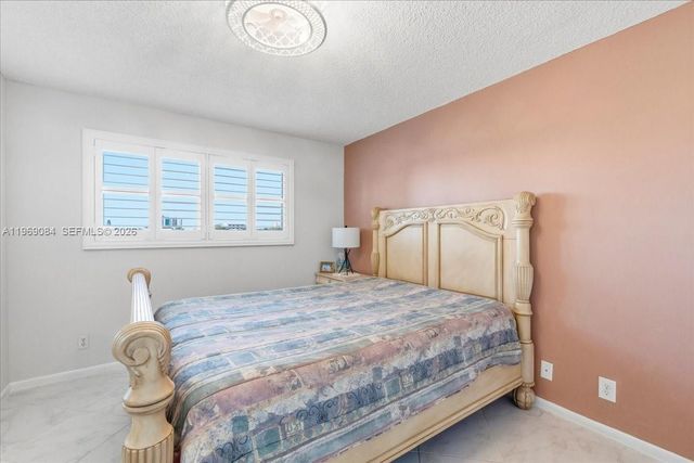 3201 NE 8th Street 405, Pompano Beach, FL 33062