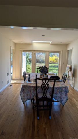 8 Maria Court, Huntington Station, NY 11746