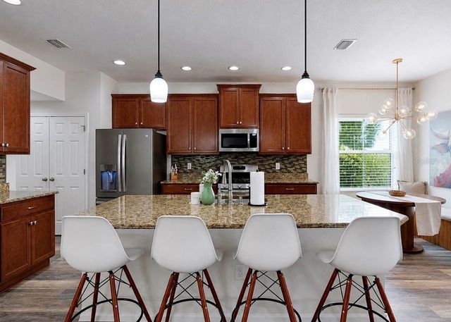 15813 STARLING CROSSING DR, Lithia, FL 33547