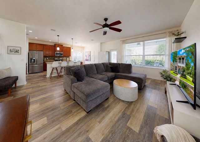 15813 STARLING CROSSING DR, Lithia, FL 33547