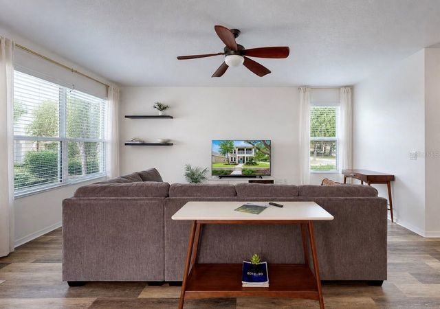 15813 STARLING CROSSING DR, Lithia, FL 33547