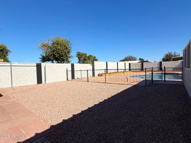 6834 W SHERRI JEAN Lane, Peoria, AZ 85382