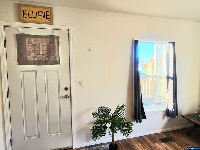 515 SE Sheridan Rd 6, Sheridan, OR 97378