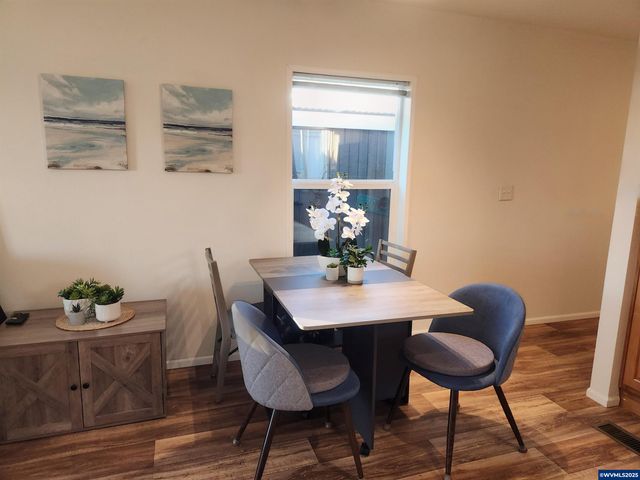 515 SE Sheridan Rd 6, Sheridan, OR 97378