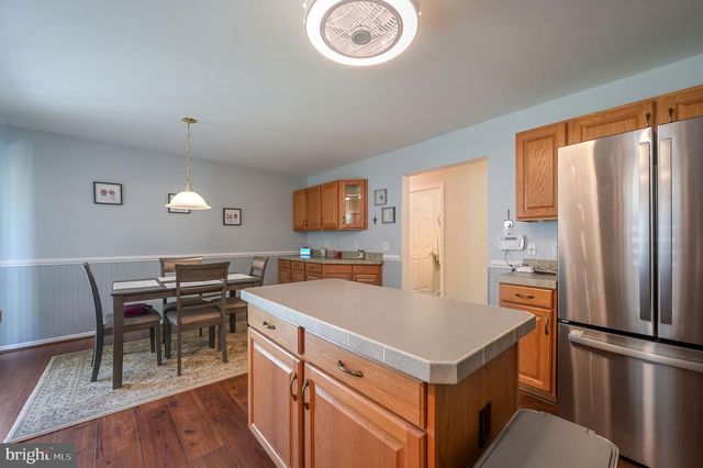 8 PLATINUM DR, Dover, DE 19901