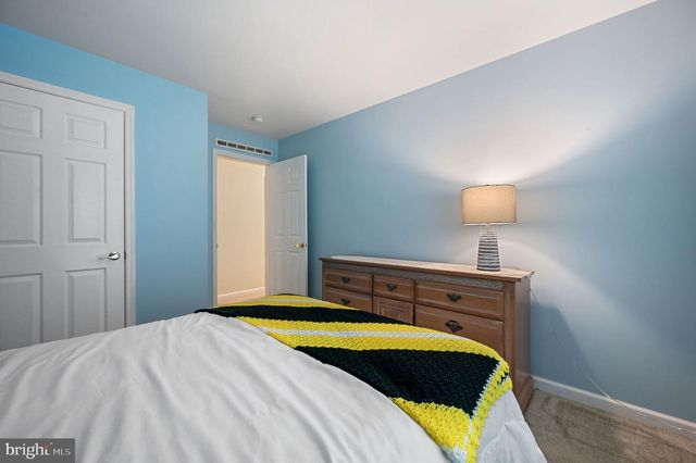 8 PLATINUM DR, Dover, DE 19901