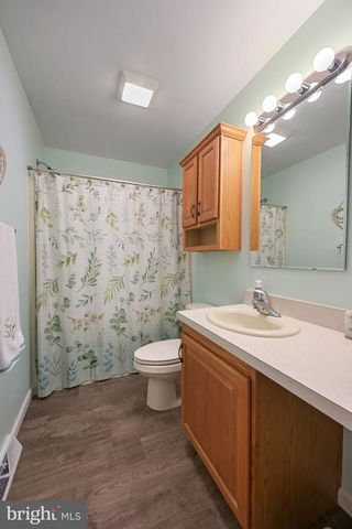 8 PLATINUM DR, Dover, DE 19901