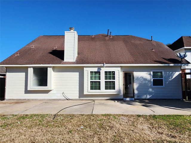 3131 Signal Hill Drive, Friendswood, TX 77546