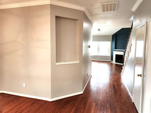 3131 Signal Hill Drive, Friendswood, TX 77546