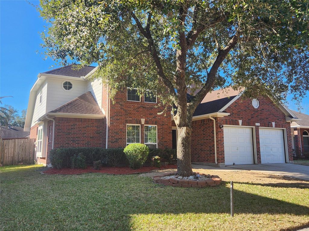 3131 Signal Hill Drive, Friendswood, TX 77546