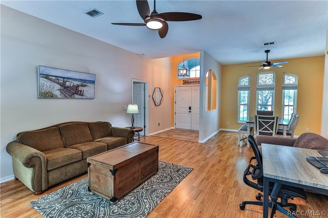 5904 W MEADOWPARK Lane, Crystal River, FL 34429