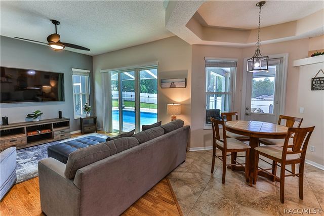 5904 W MEADOWPARK Lane, Crystal River, FL 34429