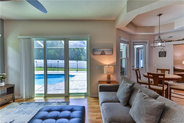 5904 W MEADOWPARK Lane, Crystal River, FL 34429