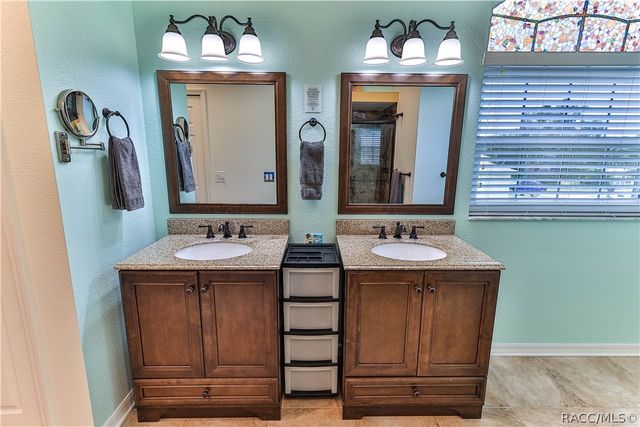 5904 W MEADOWPARK Lane, Crystal River, FL 34429