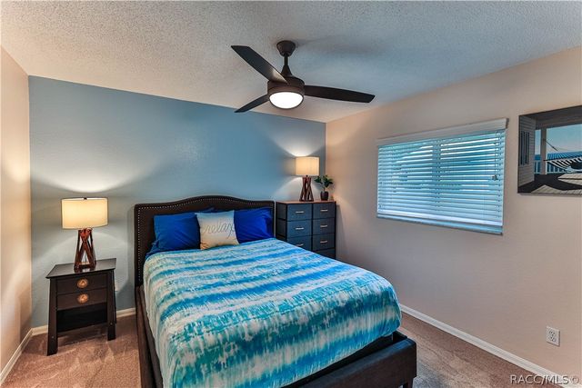 5904 W MEADOWPARK Lane, Crystal River, FL 34429