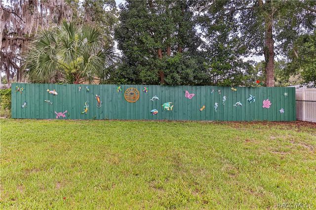 5904 W MEADOWPARK Lane, Crystal River, FL 34429