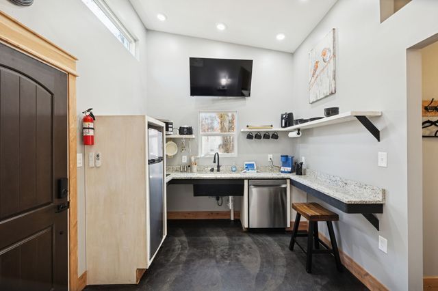 3158 Summertown Hwy, Summertown, TN 38483