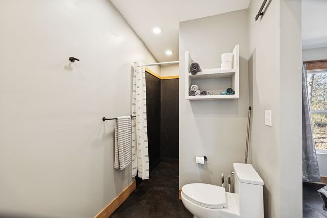 3158 Summertown Hwy, Summertown, TN 38483