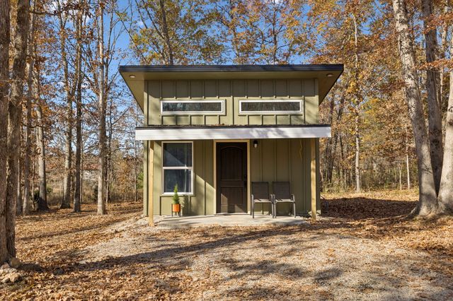 3158 Summertown Hwy, Summertown, TN 38483