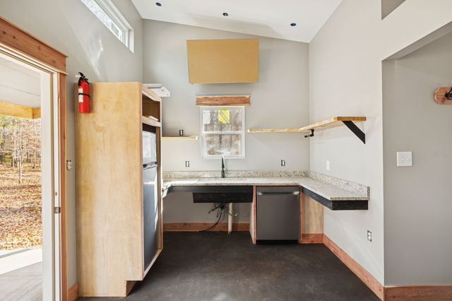 3158 Summertown Hwy, Summertown, TN 38483