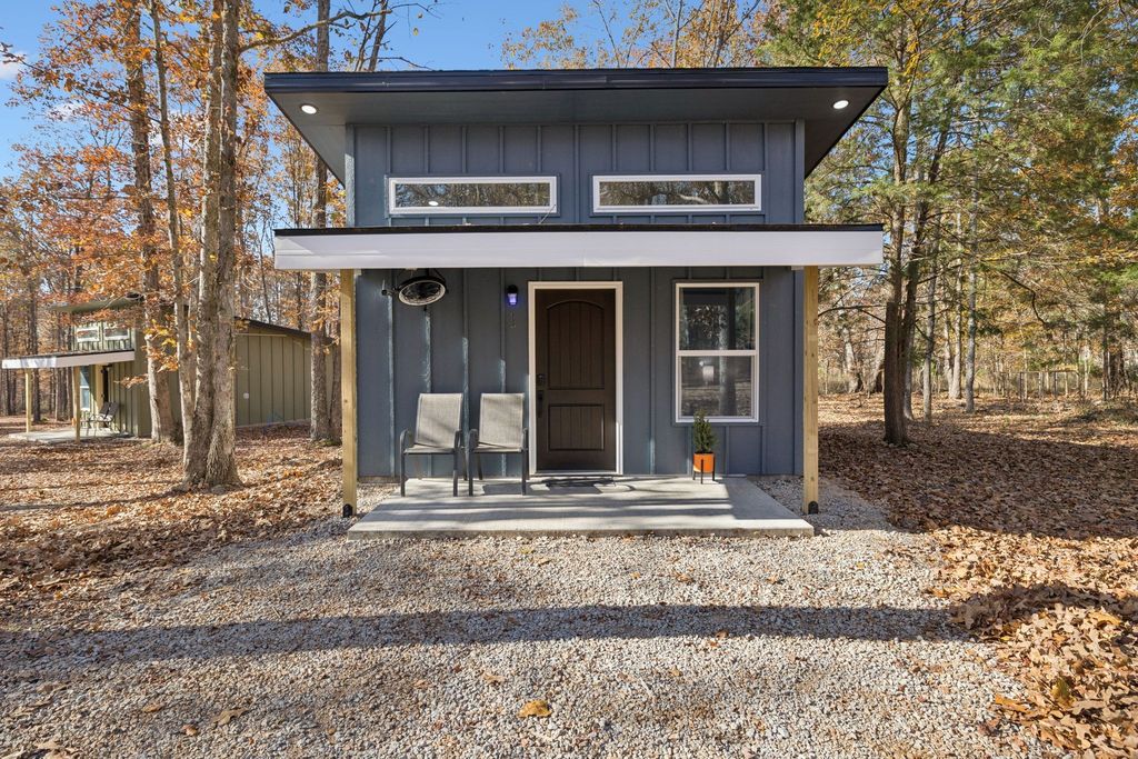 3158 Summertown Hwy, Summertown, TN 38483