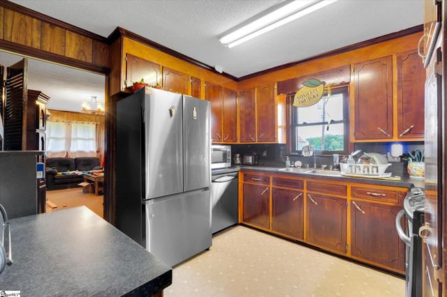 126 Crawford Road, Starr, SC 29684