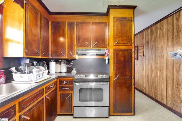 126 Crawford Road, Starr, SC 29684