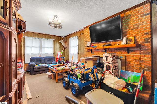 126 Crawford Road, Starr, SC 29684