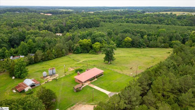 126 Crawford Road, Starr, SC 29684