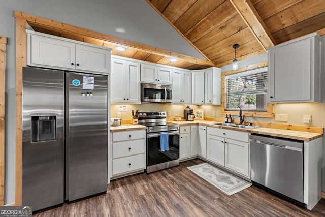 56 Elmwood Circle, Ellijay, GA 30540