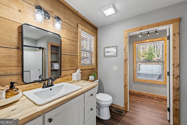 56 Elmwood Circle, Ellijay, GA 30540