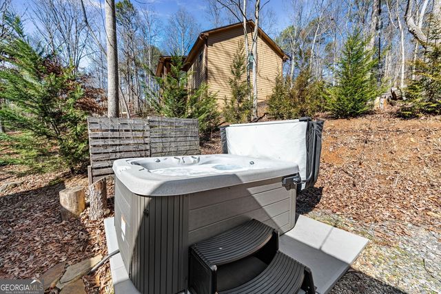 56 Elmwood Circle, Ellijay, GA 30540