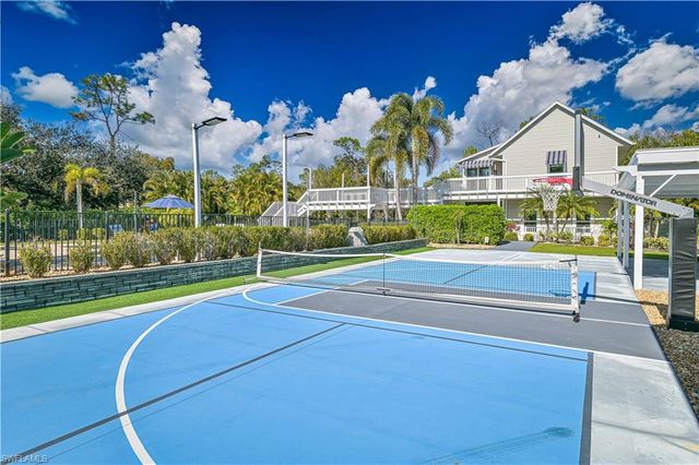 6941 Hunters RD, Naples, FL 34109