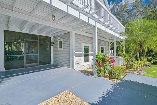 6941 Hunters RD, Naples, FL 34109