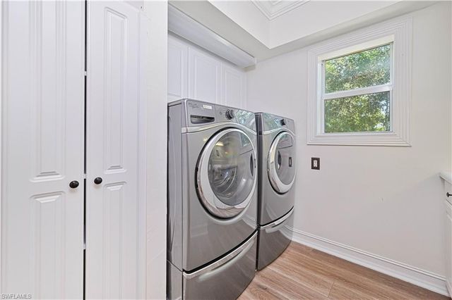 6941 Hunters RD, Naples, FL 34109