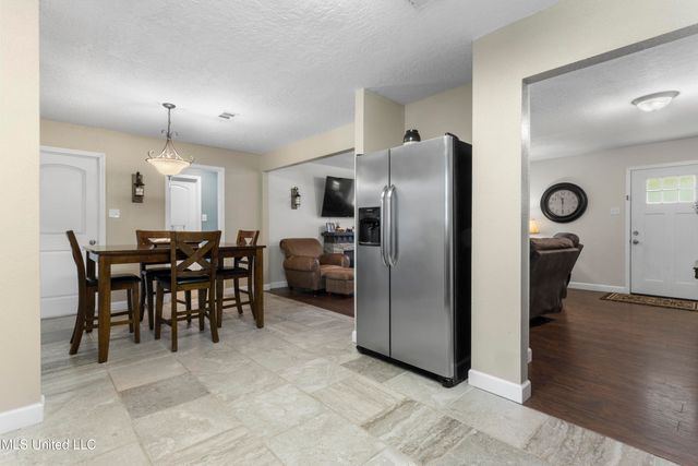 14199 Dundeewood Road, Biloxi, MS 39532