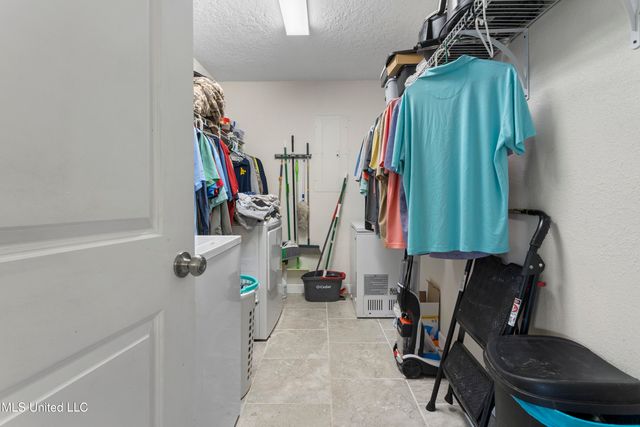 14199 Dundeewood Road, Biloxi, MS 39532