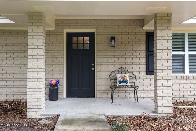 14199 Dundeewood Road, Biloxi, MS 39532