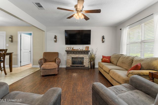 14199 Dundeewood Road, Biloxi, MS 39532