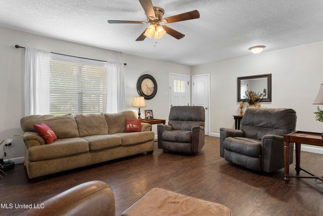 14199 Dundeewood Road, Biloxi, MS 39532