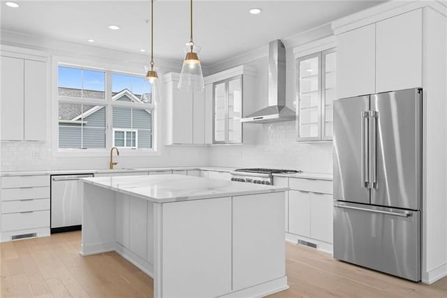 66 1st Street, Oakmont, PA 15139