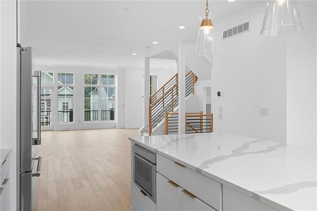 66 1st Street, Oakmont, PA 15139