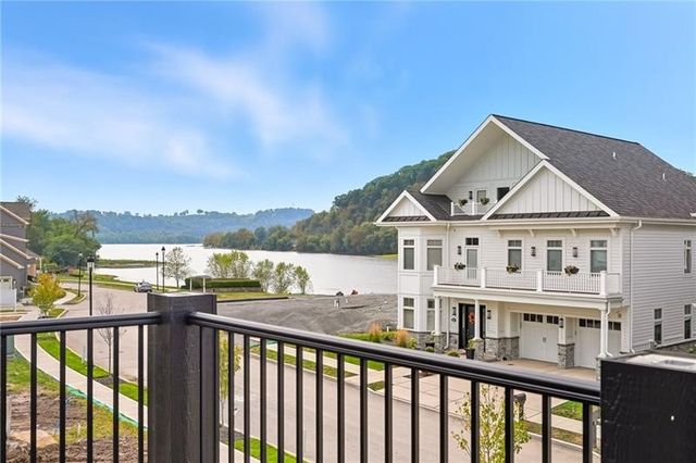 66 1st Street, Oakmont, PA 15139