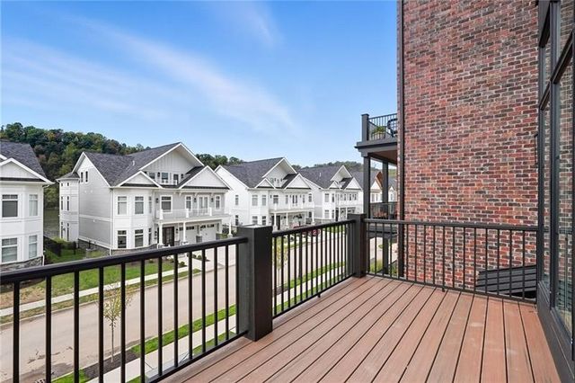 66 1st Street, Oakmont, PA 15139