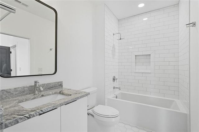 66 1st Street, Oakmont, PA 15139